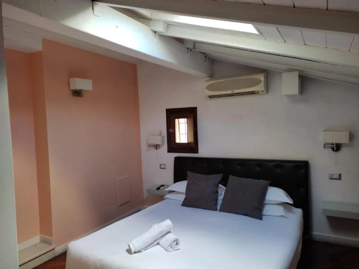 Relais Palazzo Taverna Bed & Breakfast Rome Italy